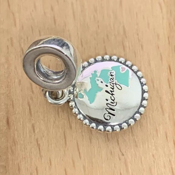 Pandora Michigan State Heart Travel Pendant, S925 Silver Bracelets - Picture 3 of 4